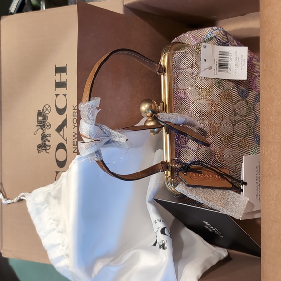 Kiss Crystal Kisslock 16 - Picture 3 of 3